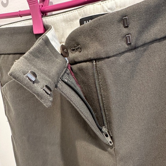 Aritzia BABATON | Size 2 Bi Stretch Olive Green Pants - Picture 6 of 6